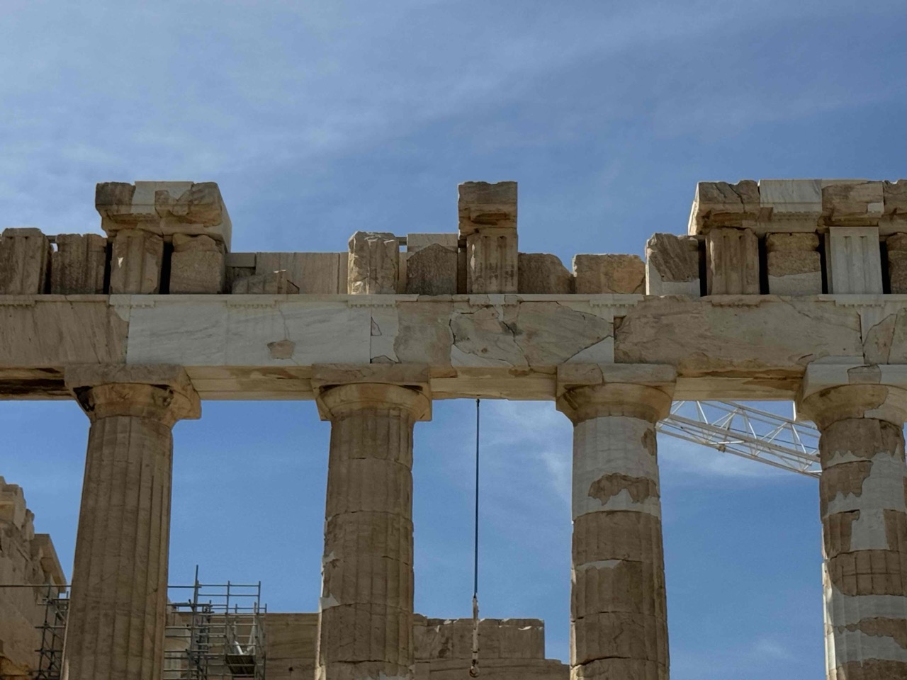 Doric columns (can handle the greatest amount of weight)